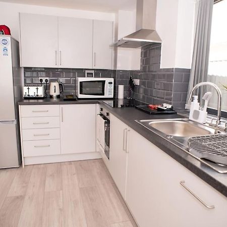 Maisy Lodge - Two Bed Lux Flat - Parking, Netflix, Wifi - Close To Blenheim Palace & Oxford - F2 Kidlington Dış mekan fotoğraf