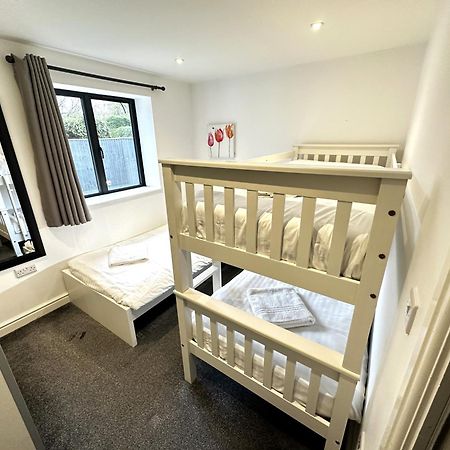 Maisy Lodge - Two Bed Lux Flat - Parking, Netflix, Wifi - Close To Blenheim Palace & Oxford - F2 Kidlington Dış mekan fotoğraf