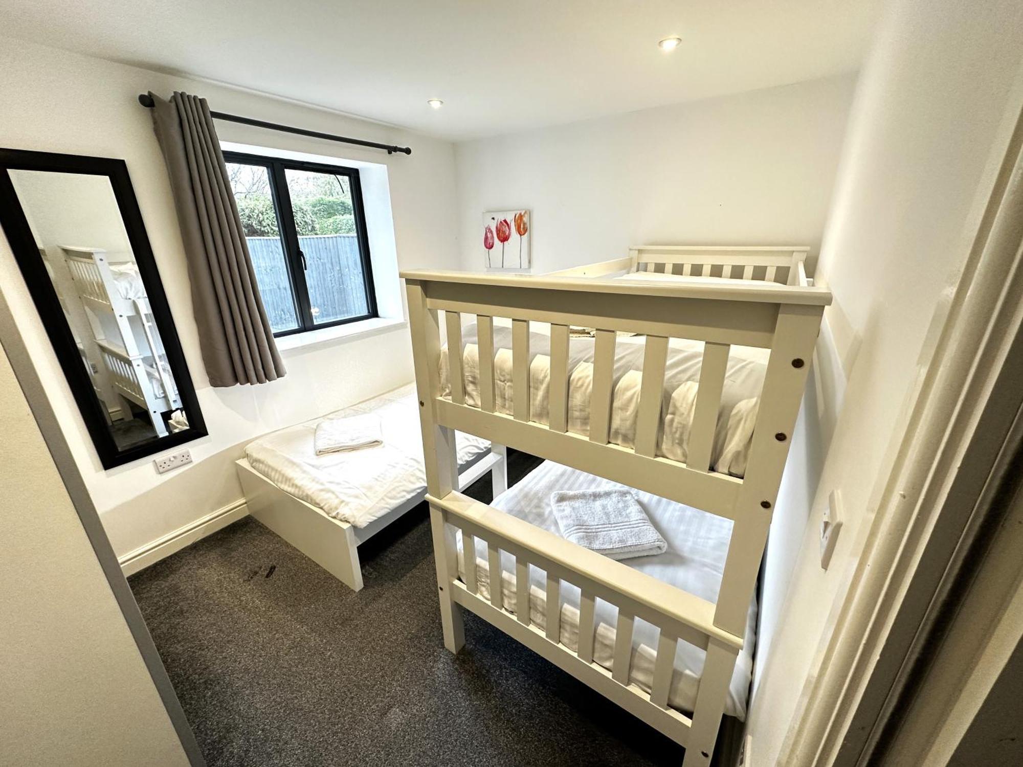 Maisy Lodge - Two Bed Lux Flat - Parking, Netflix, Wifi - Close To Blenheim Palace & Oxford - F2 Kidlington Dış mekan fotoğraf